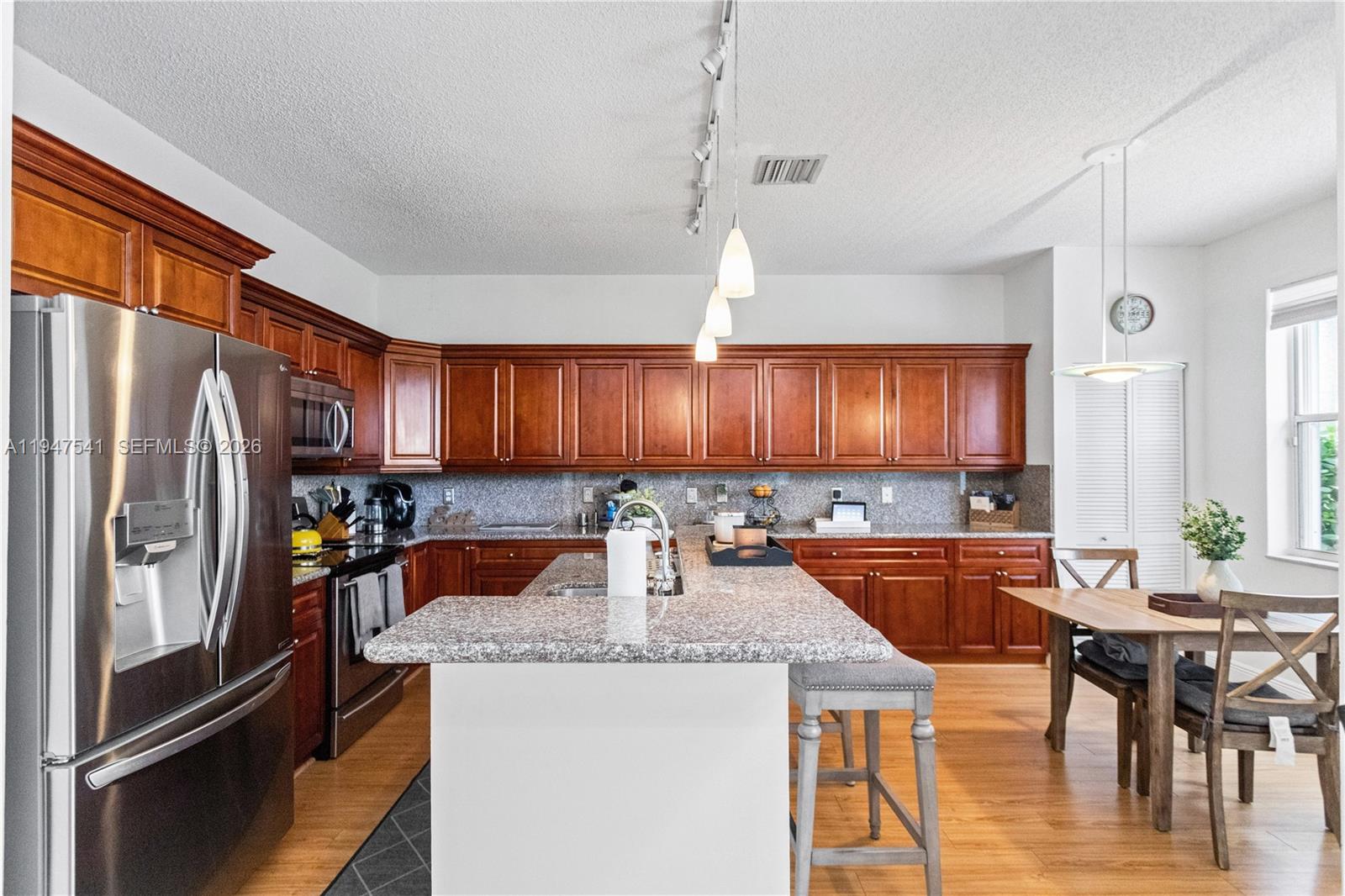 HOLIDAY SPRINGS VILLAGE S - Residential