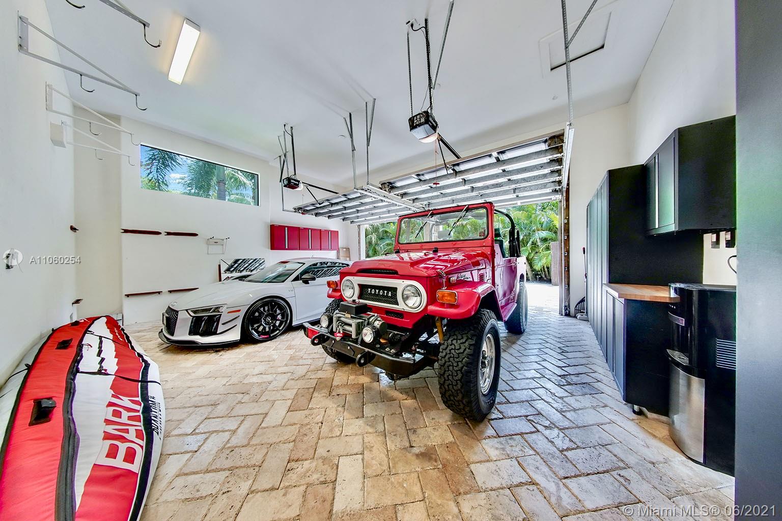 HOLIDAY COLONY - Residential