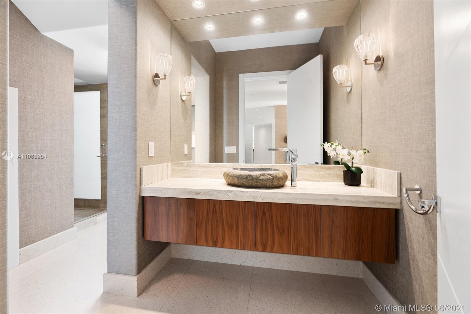 HOLIDAY COLONY - Residential