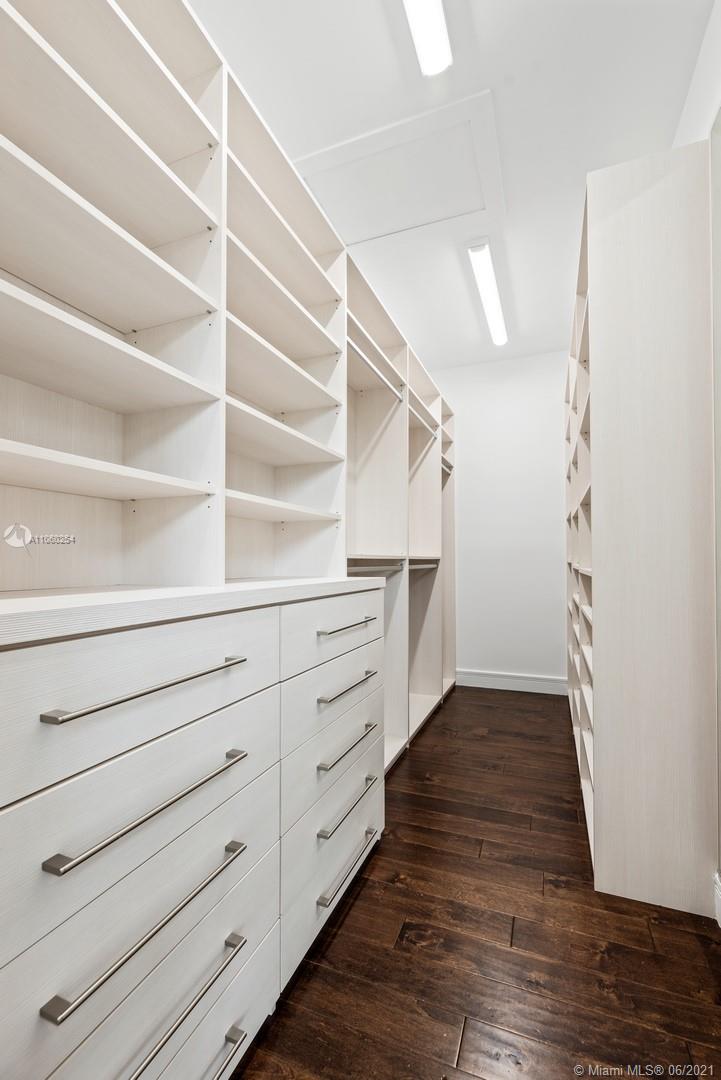 HOLIDAY COLONY - Residential