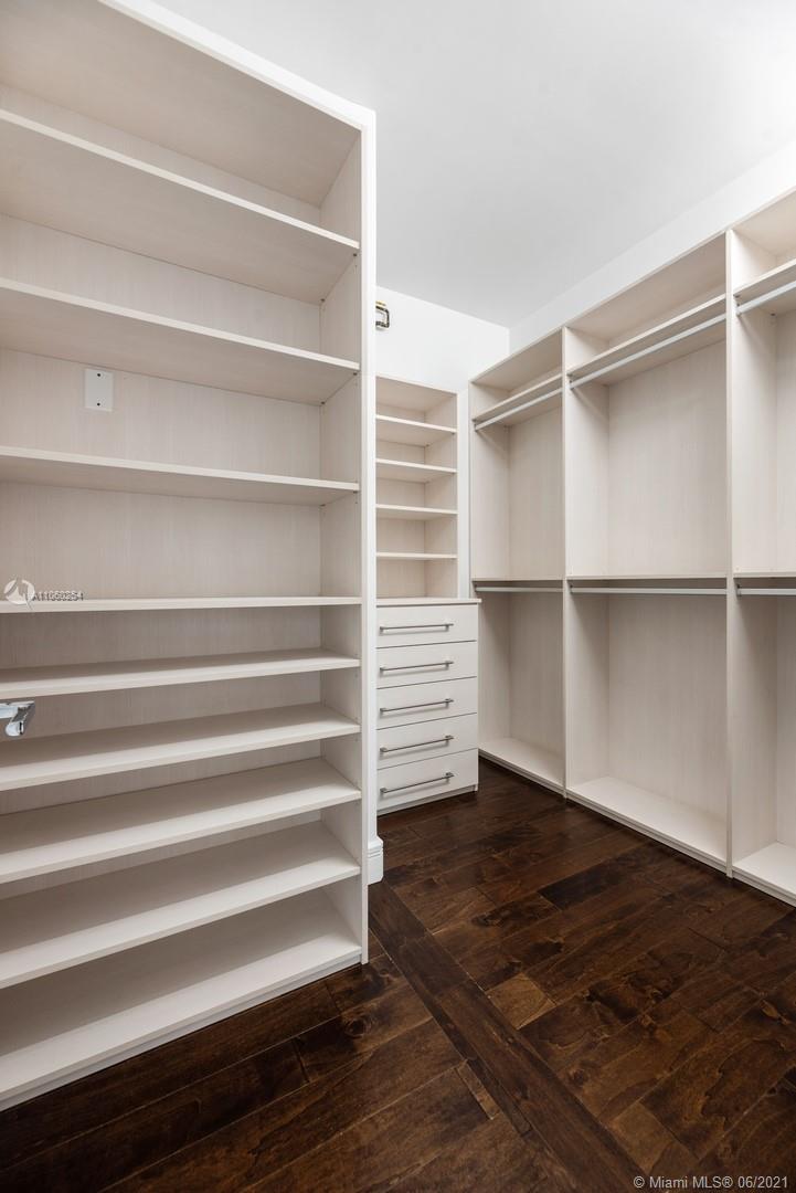 HOLIDAY COLONY - Residential