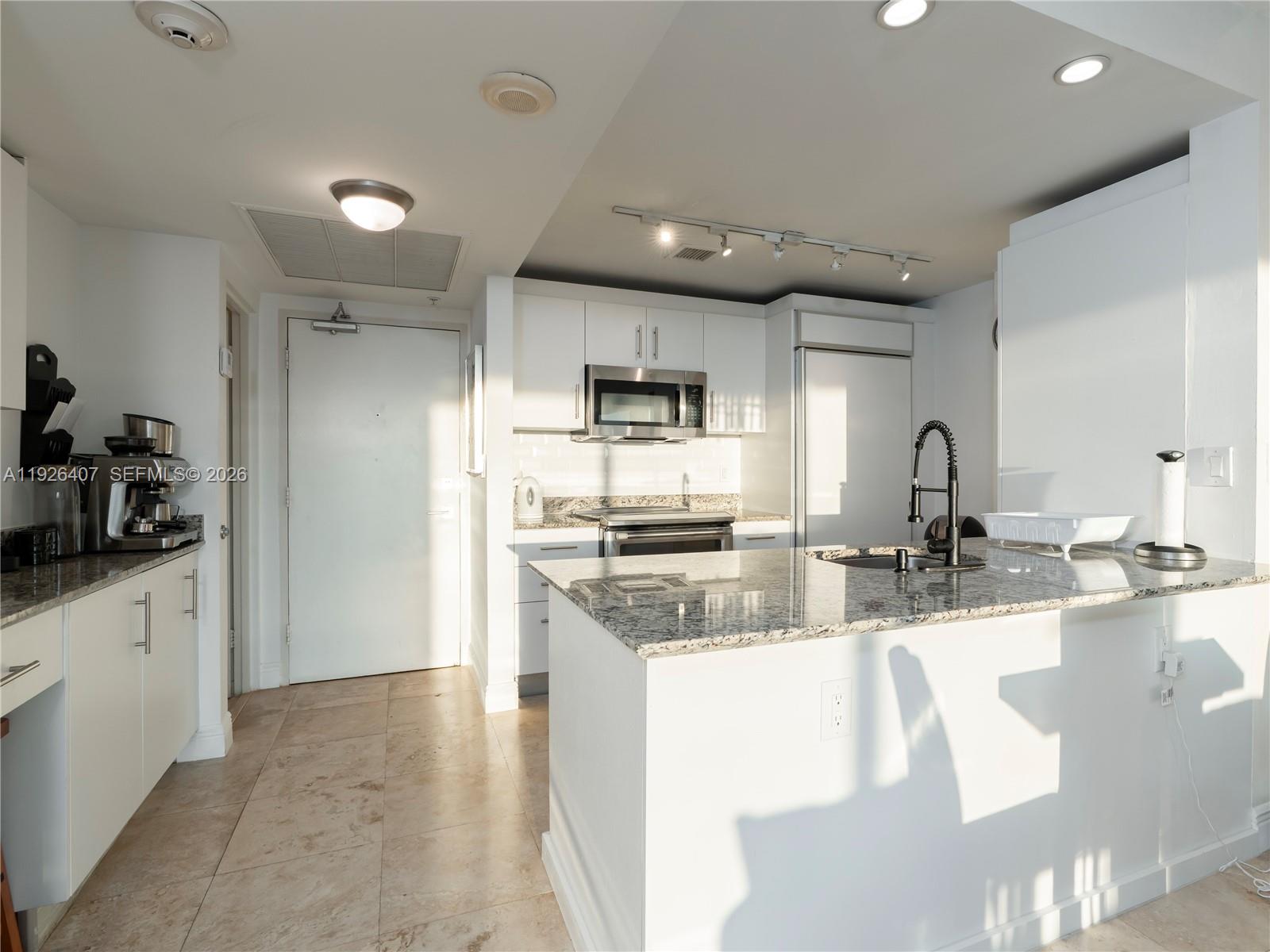 HARBOUR HOUSE - Residential