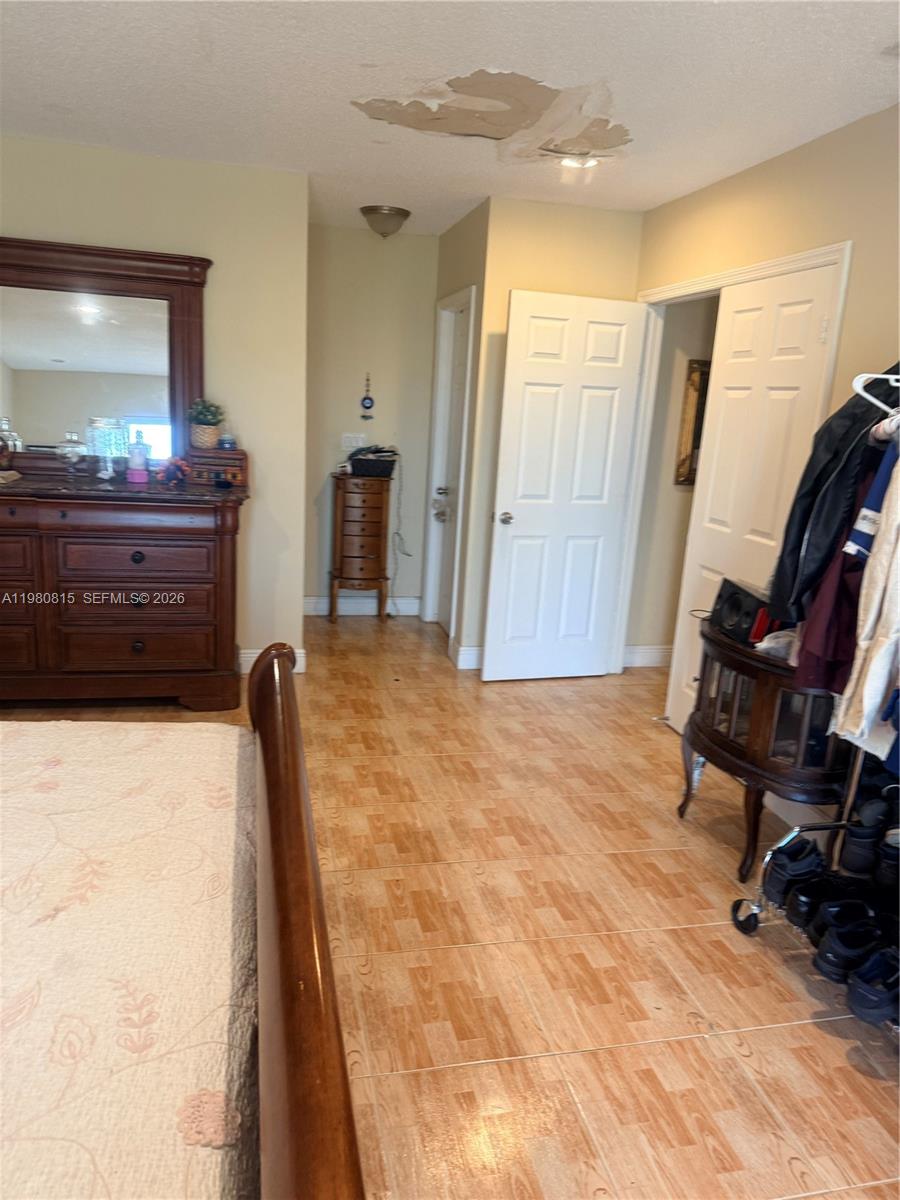 VILLAS OF OLD CUTLER - Residential