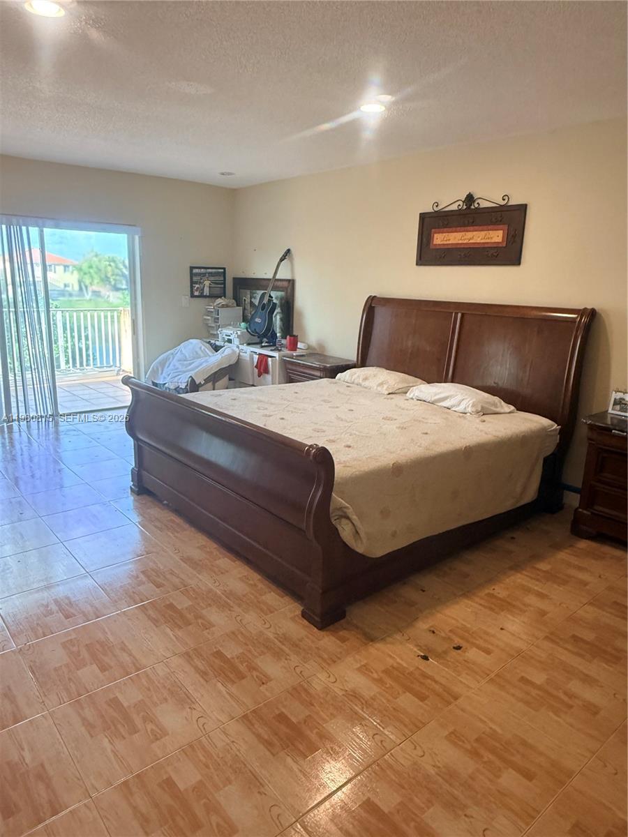 VILLAS OF OLD CUTLER - Residential