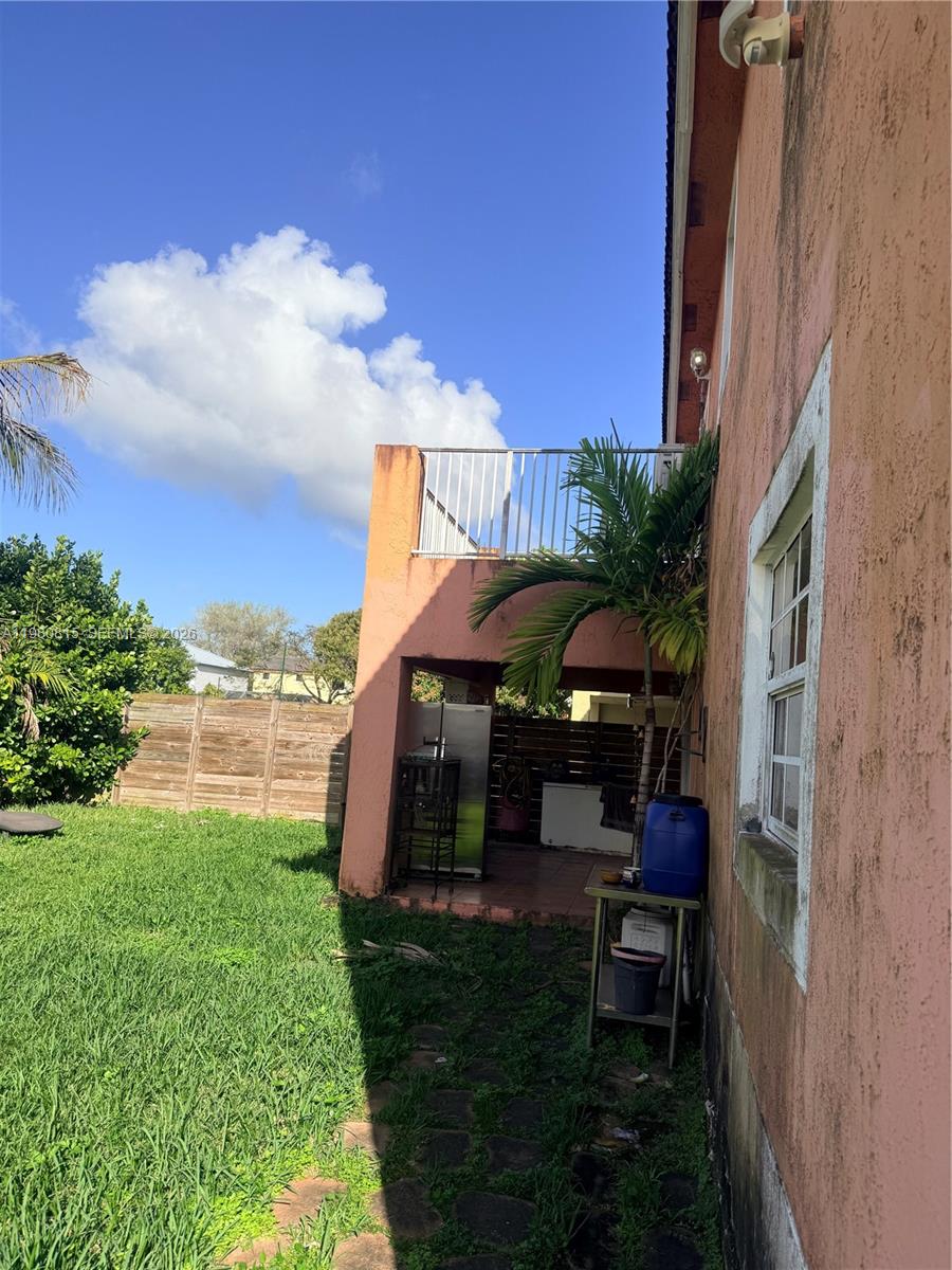 VILLAS OF OLD CUTLER - Residential