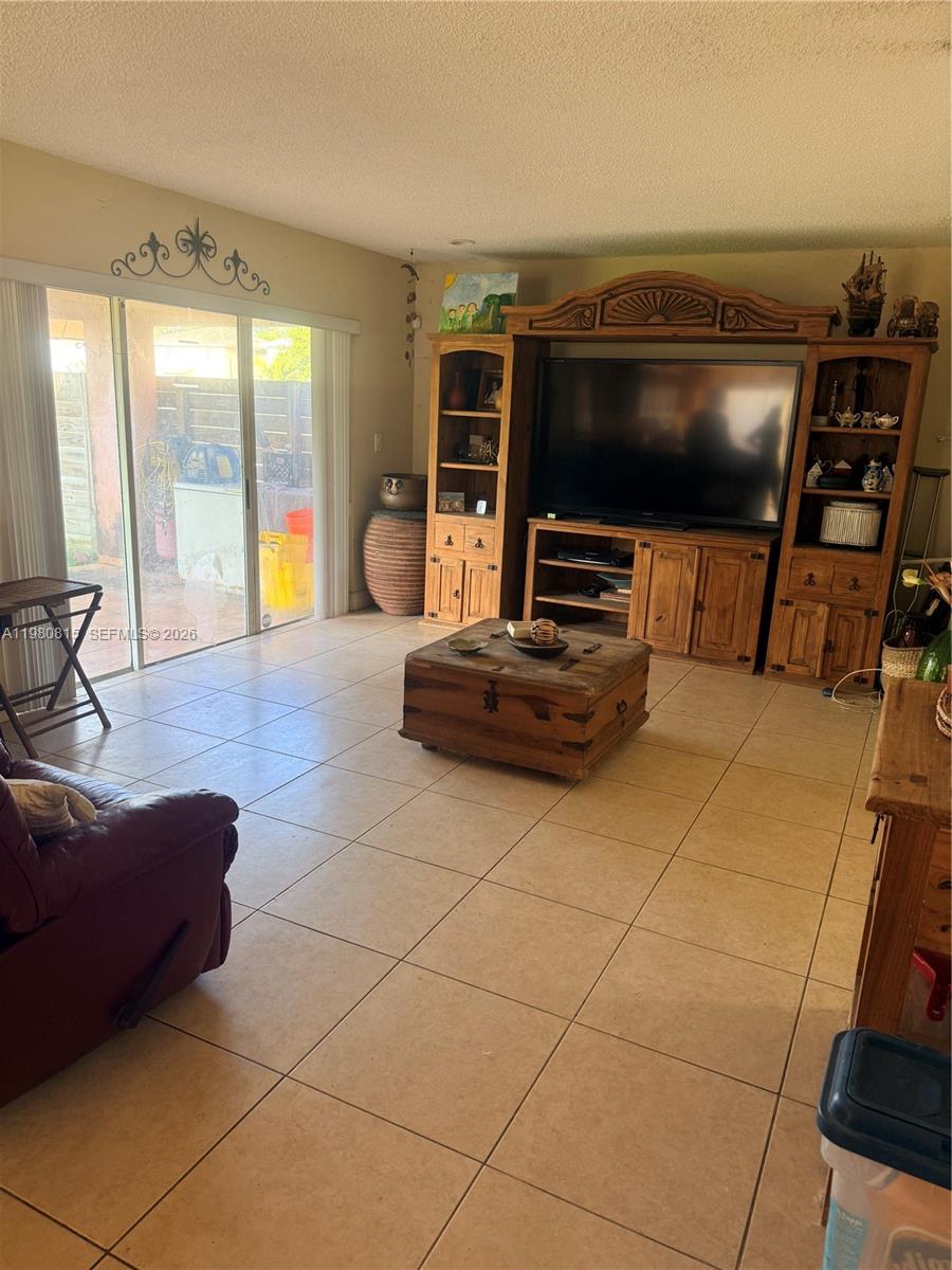 VILLAS OF OLD CUTLER - Residential