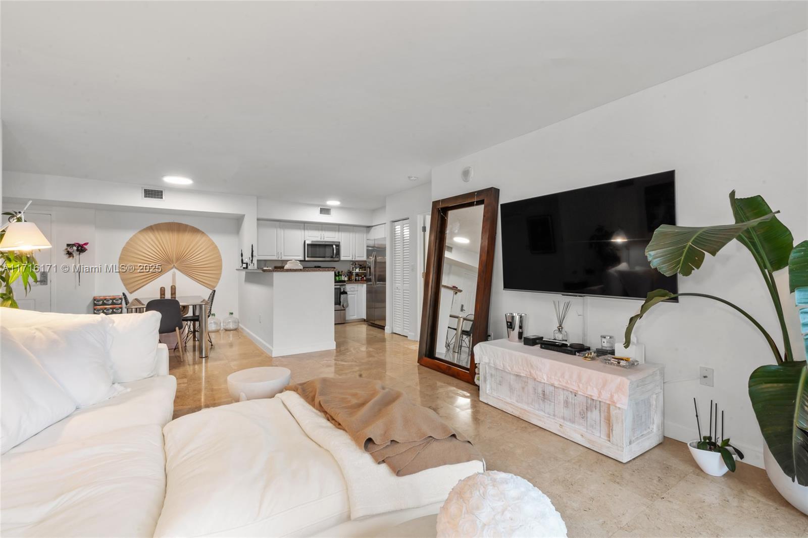 THE MARK ON BRICKELL COND - Residential