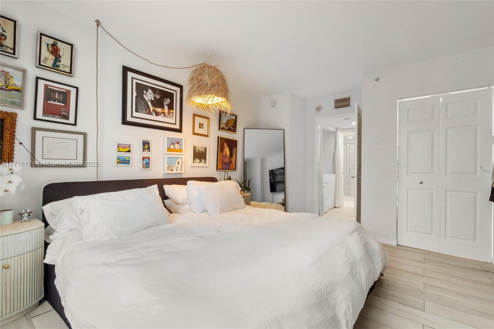 THE MARK ON BRICKELL COND - Residential