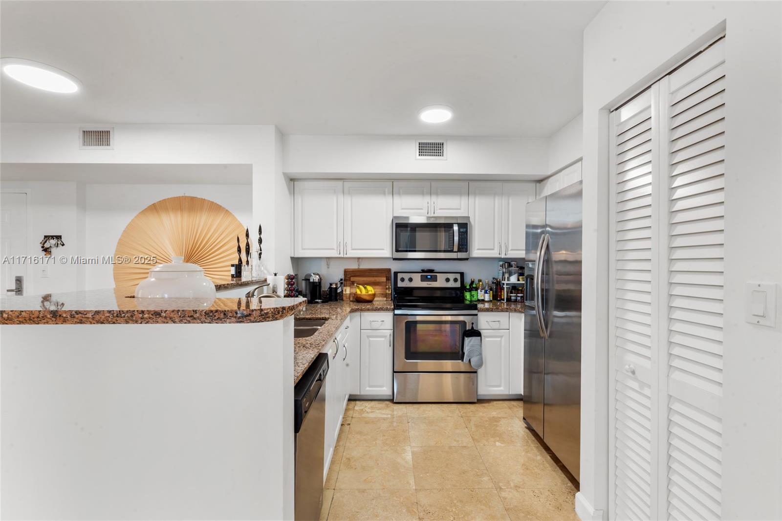 THE MARK ON BRICKELL COND - Residential