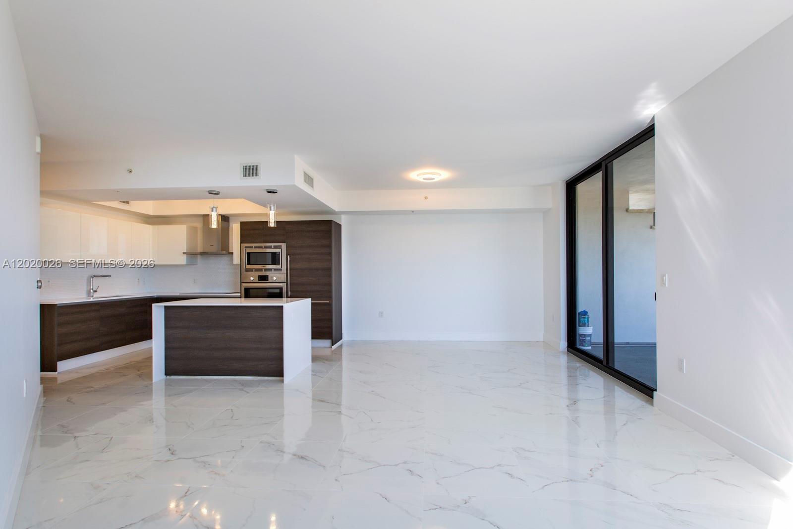 301 Altara Ave 712