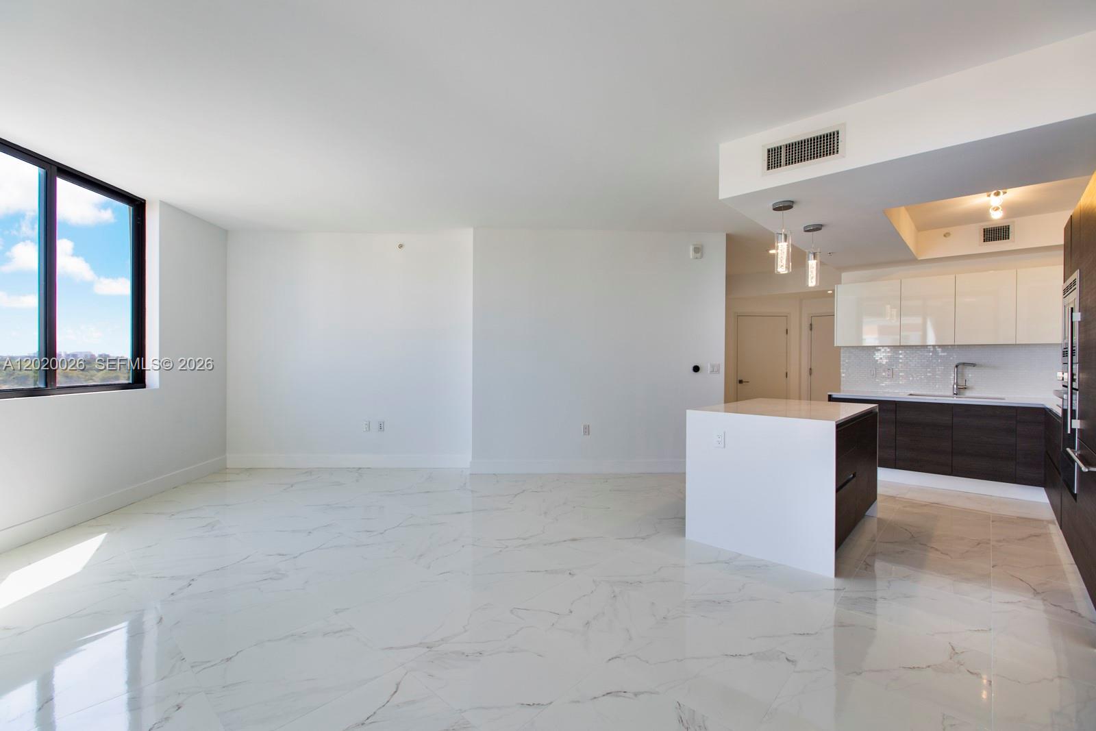 301 Altara Ave 712