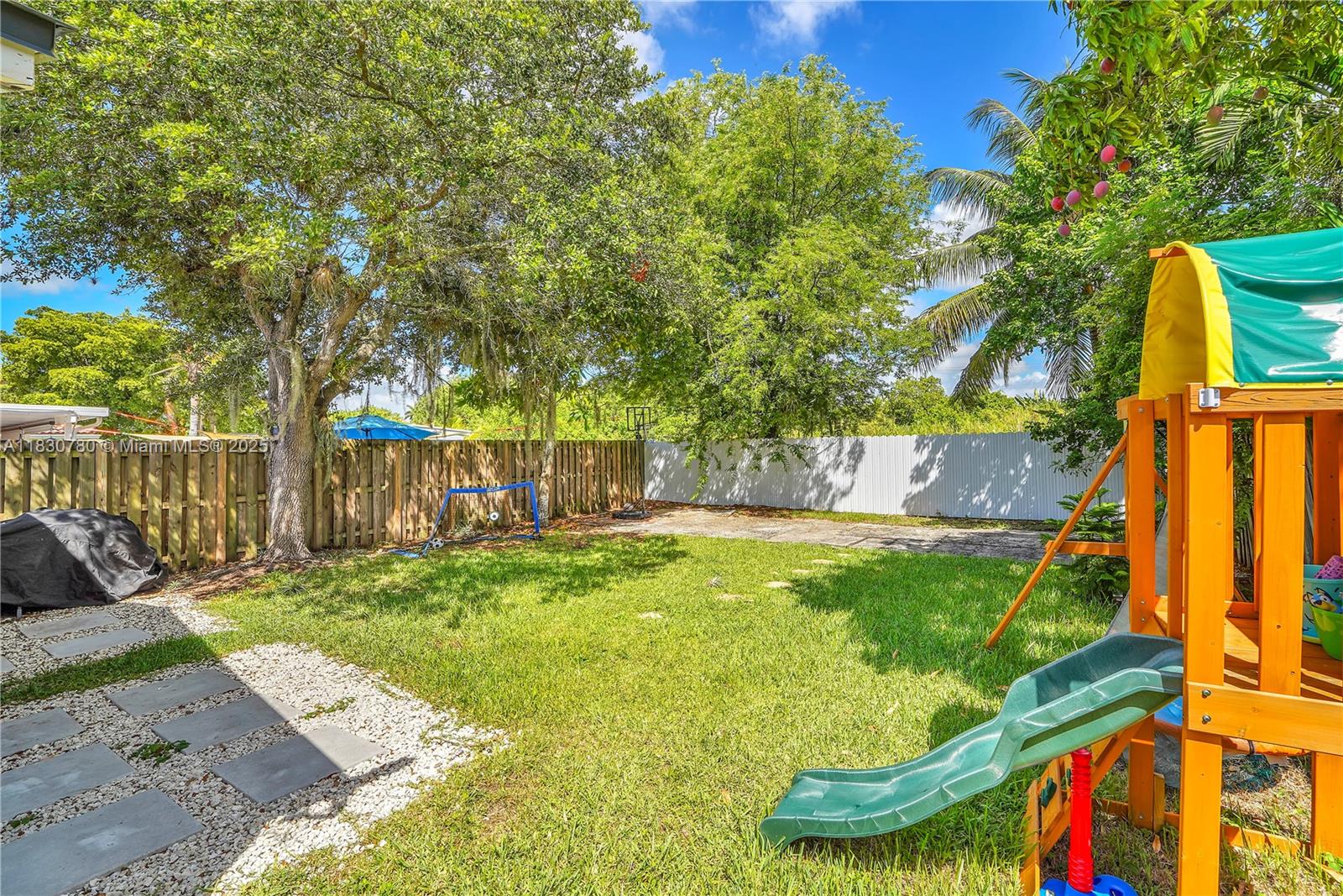 WEITZER SERENA LAKES WEST - Residential