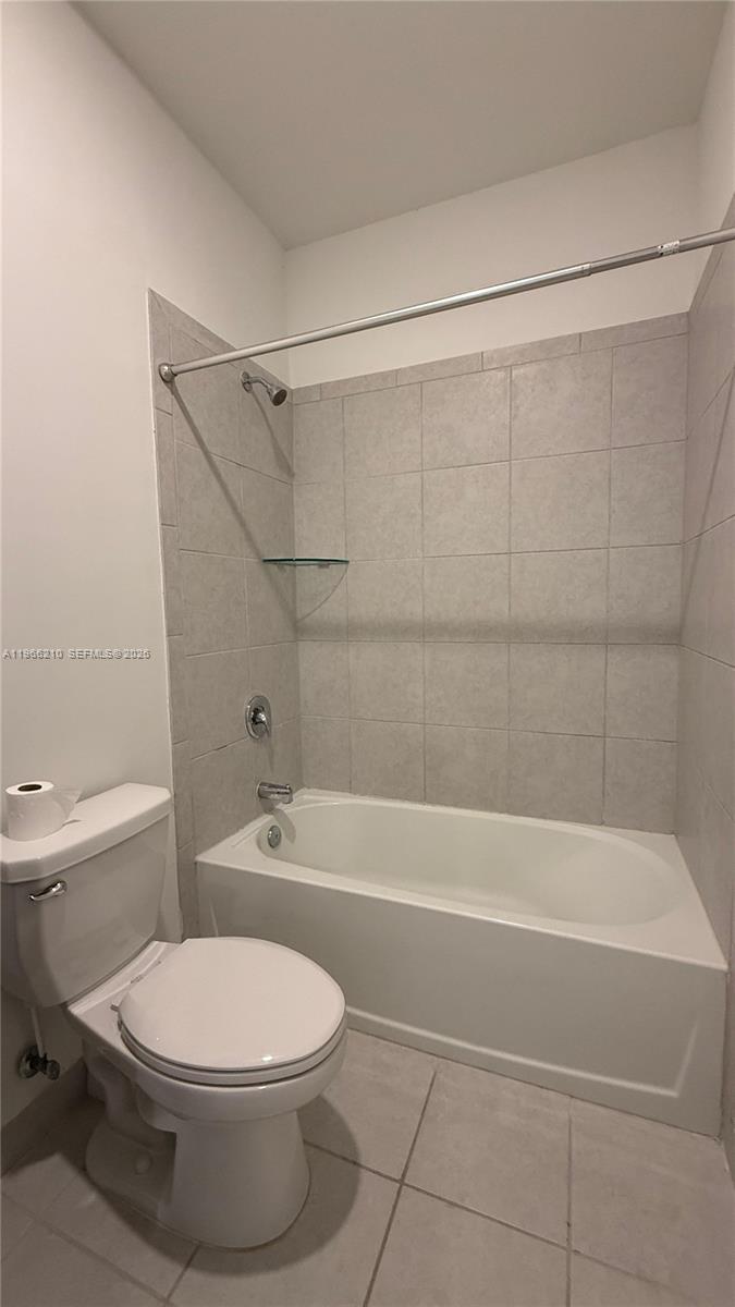 SILVER PALM RESIDENTIAL H - Residential Lease