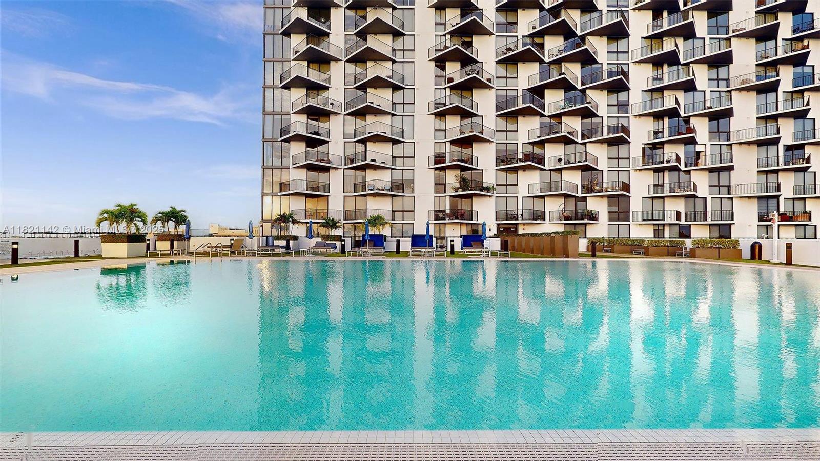 5252 PASEO CONDO - Residential