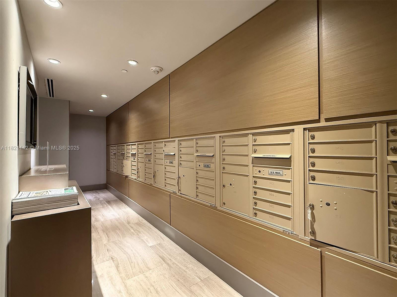 5252 PASEO CONDO - Residential