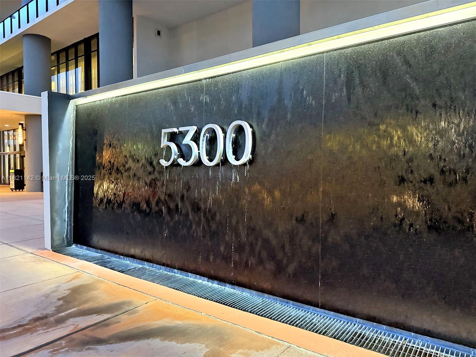 5252 PASEO CONDO - Residential