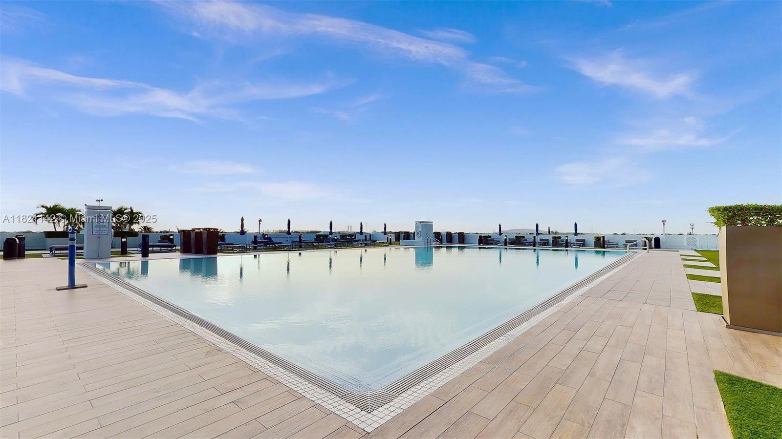 5252 PASEO CONDO - Residential