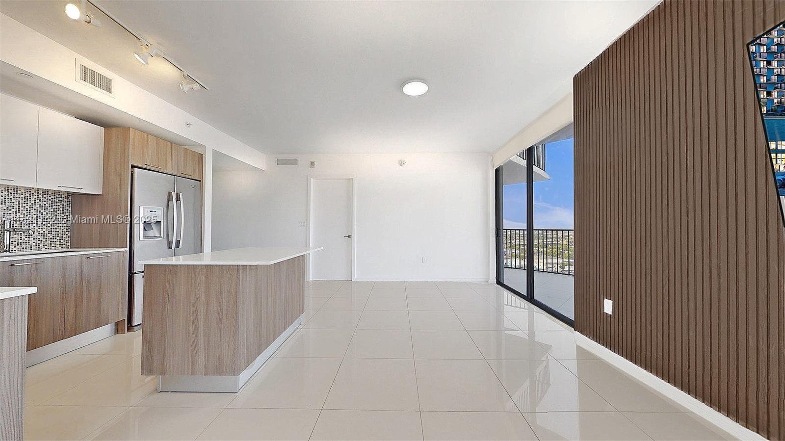 5252 PASEO CONDO - Residential