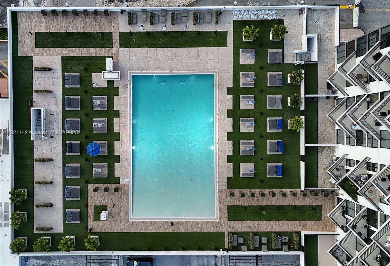 5252 PASEO CONDO - Residential