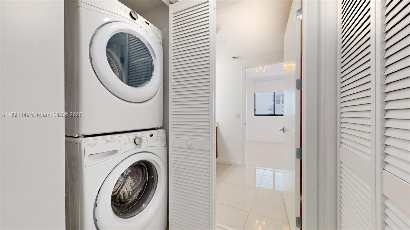 5252 PASEO CONDO - Residential