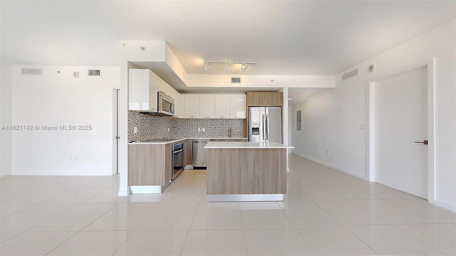 5252 PASEO CONDO - Residential