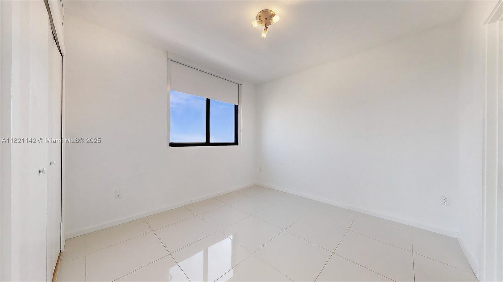 5252 PASEO CONDO - Residential