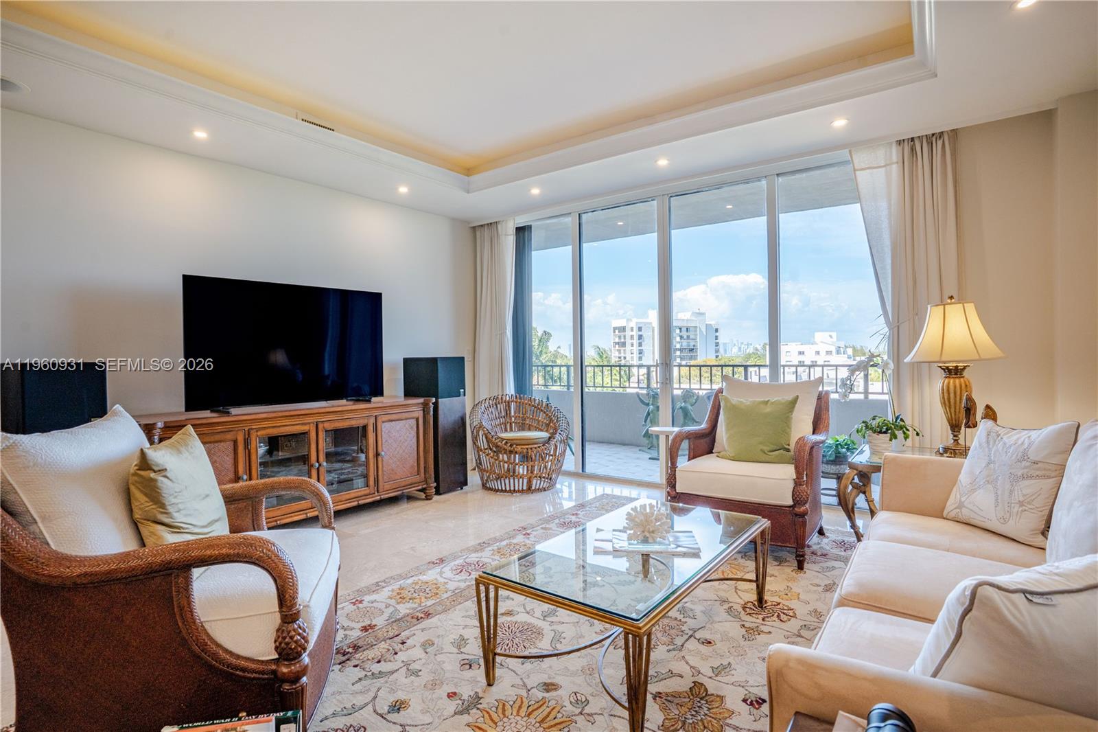 THE EMERALDBAY @ KEY COLO - Residential