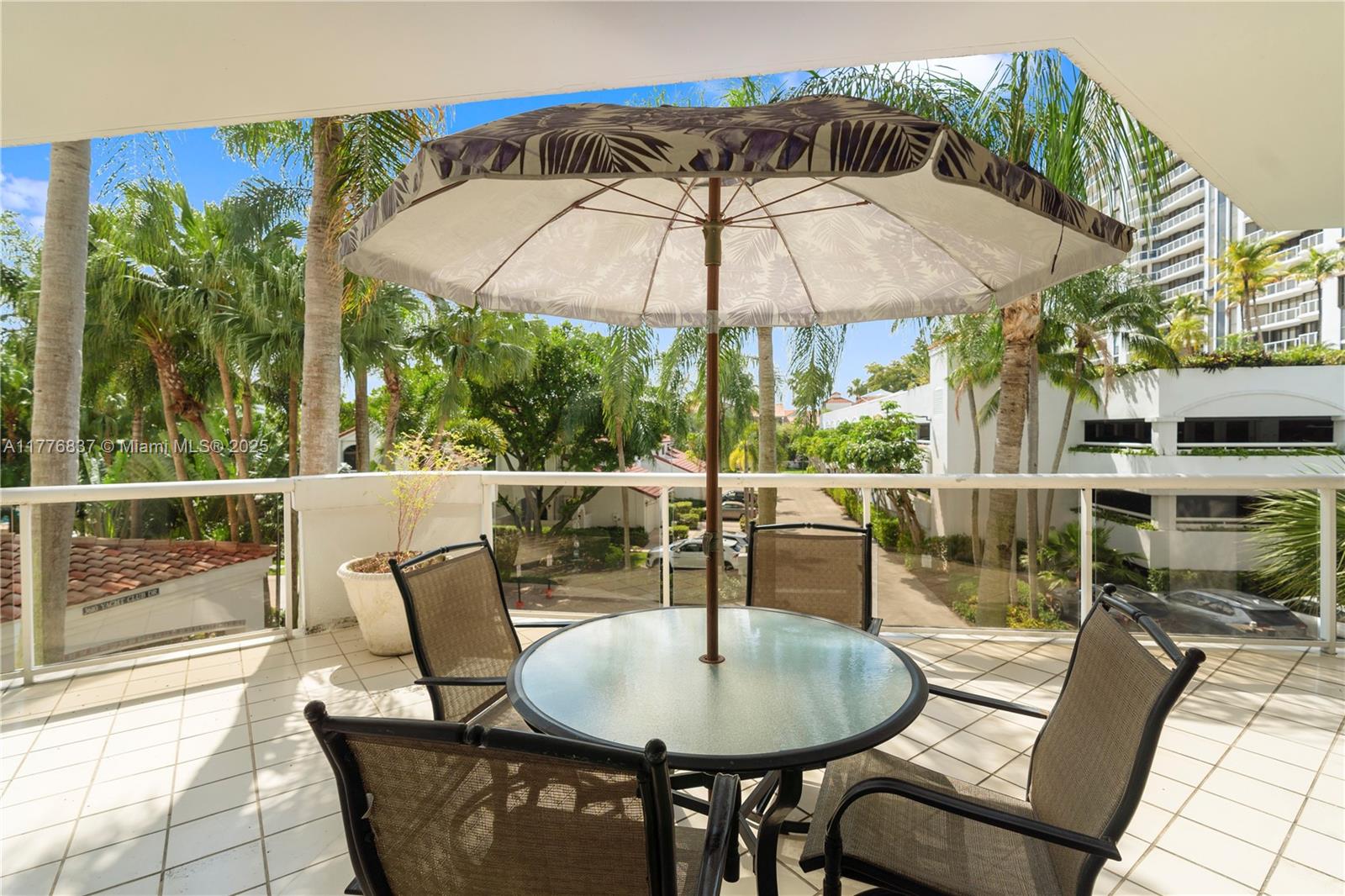 Property for Sale at 3610 Yacht Club Dr 213, Aventura, Miami-Dade County, Florida - Bedrooms: 3 
Bathrooms: 2  - $450,000