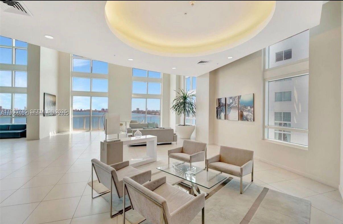QUANTUM ON THE BAY CONDO - Residential