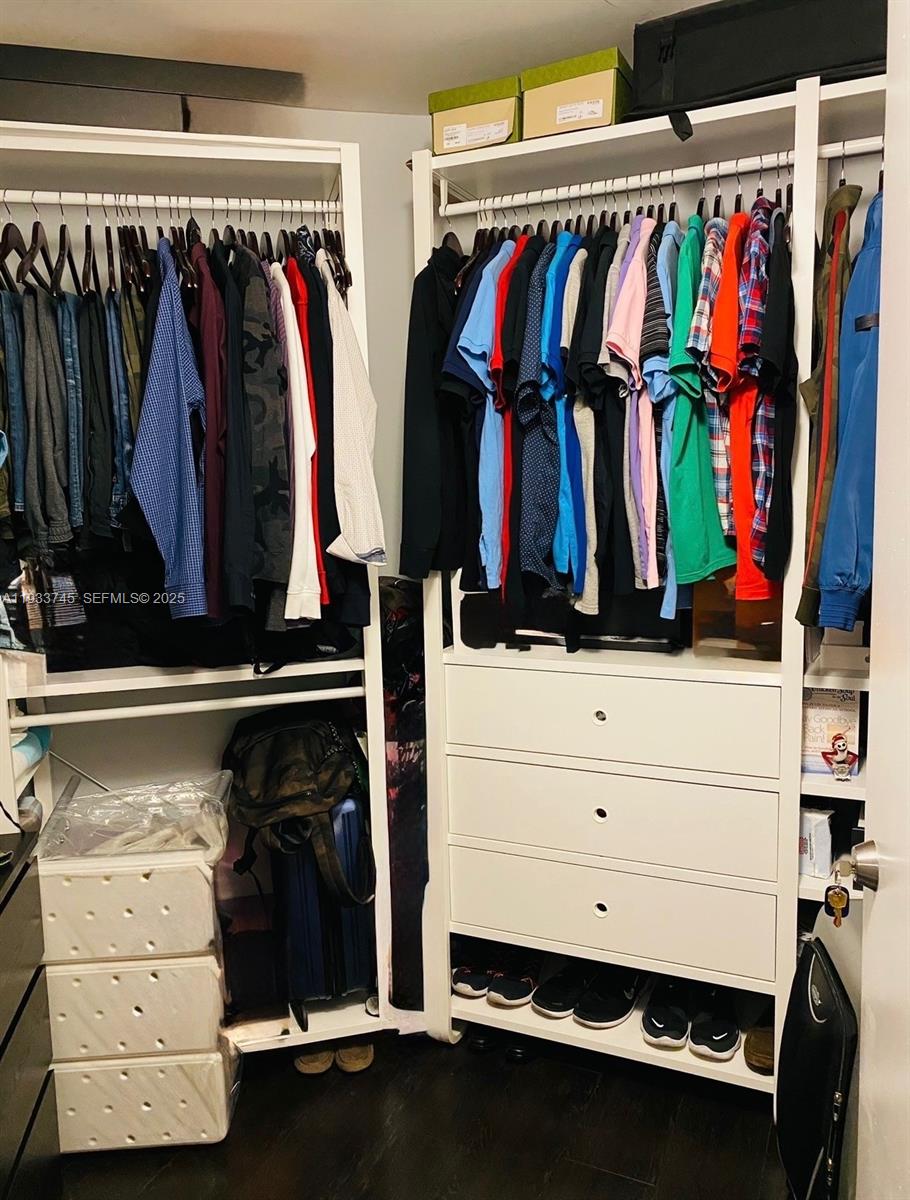 QUANTUM ON THE BAY CONDO - Residential