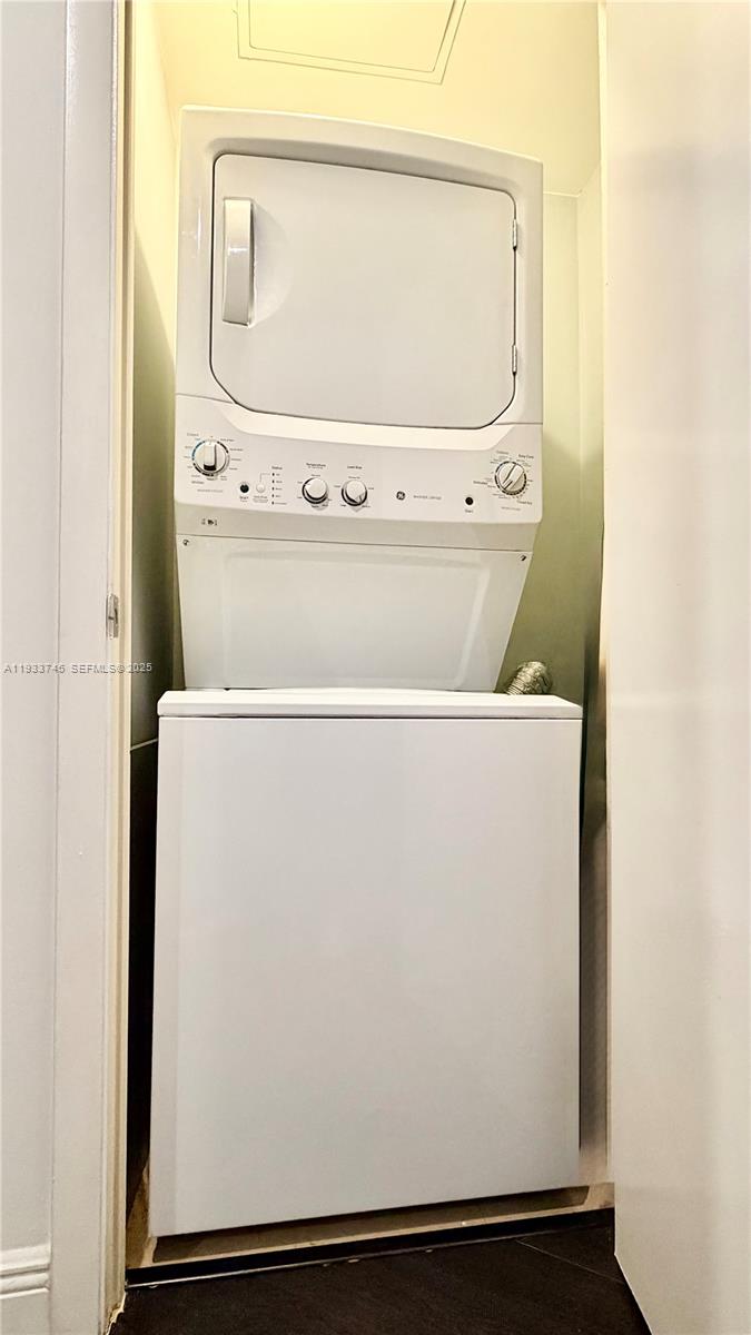 QUANTUM ON THE BAY CONDO - Residential