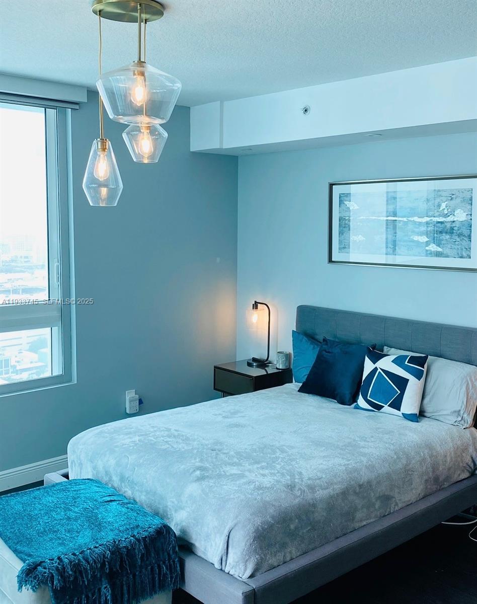 QUANTUM ON THE BAY CONDO - Residential