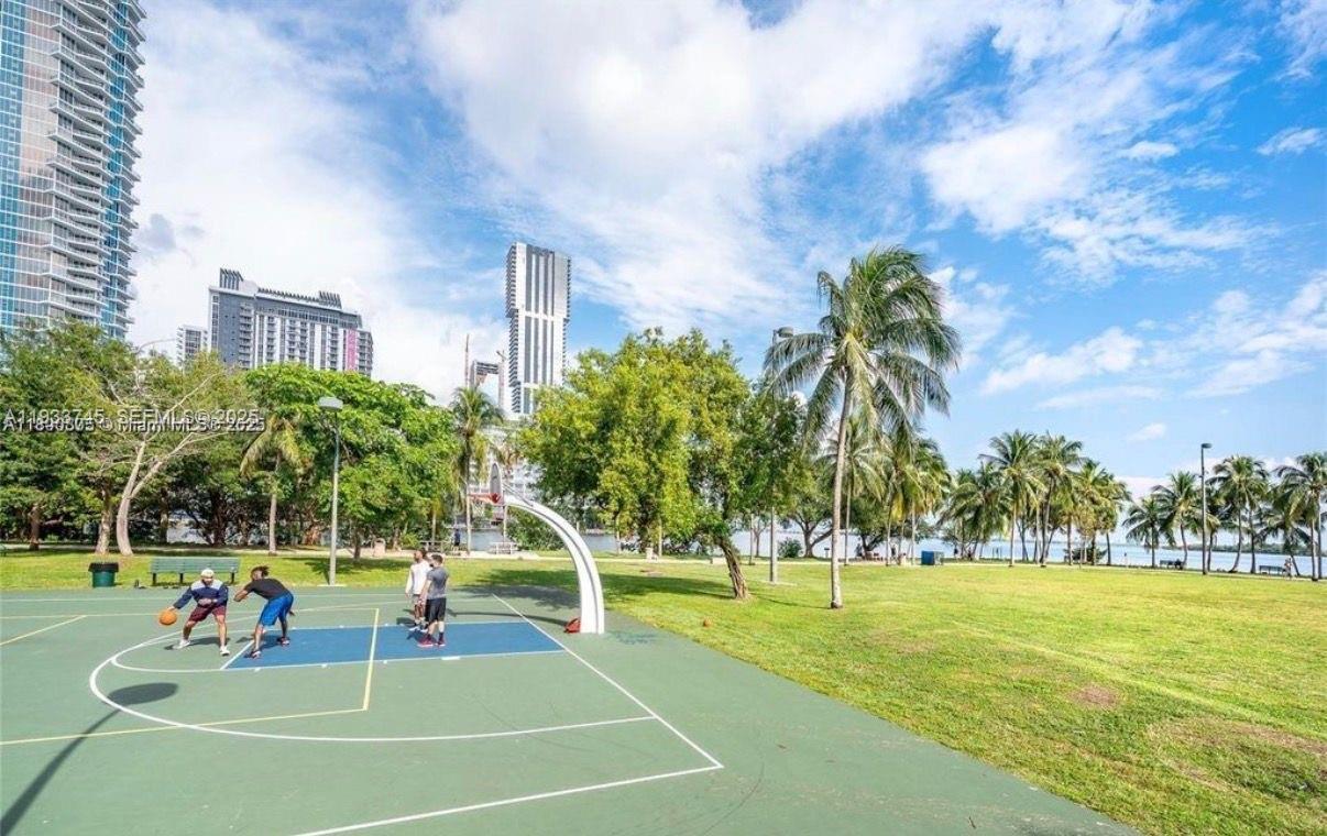 QUANTUM ON THE BAY CONDO - Residential