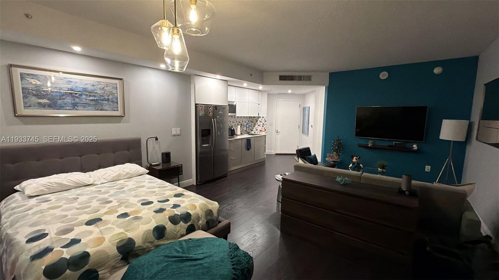 QUANTUM ON THE BAY CONDO - Residential