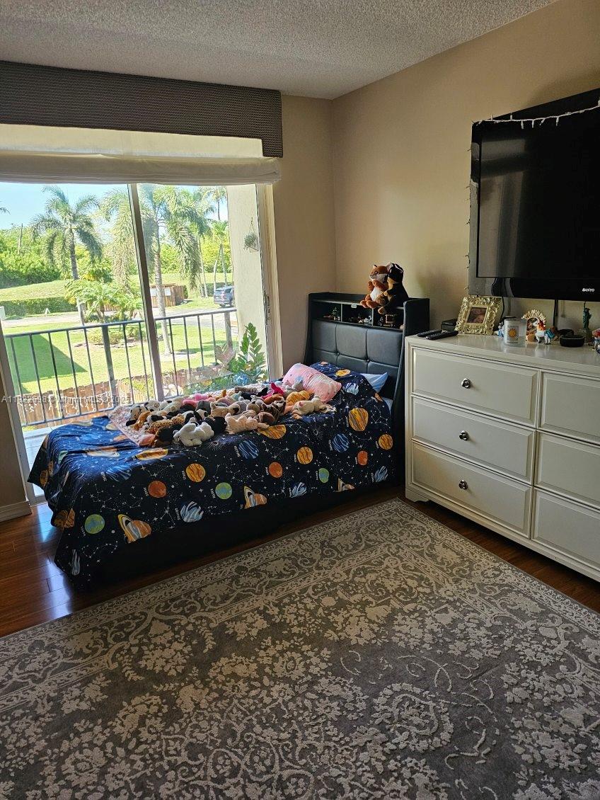 VENETIAN PARK III CONDO - Residential