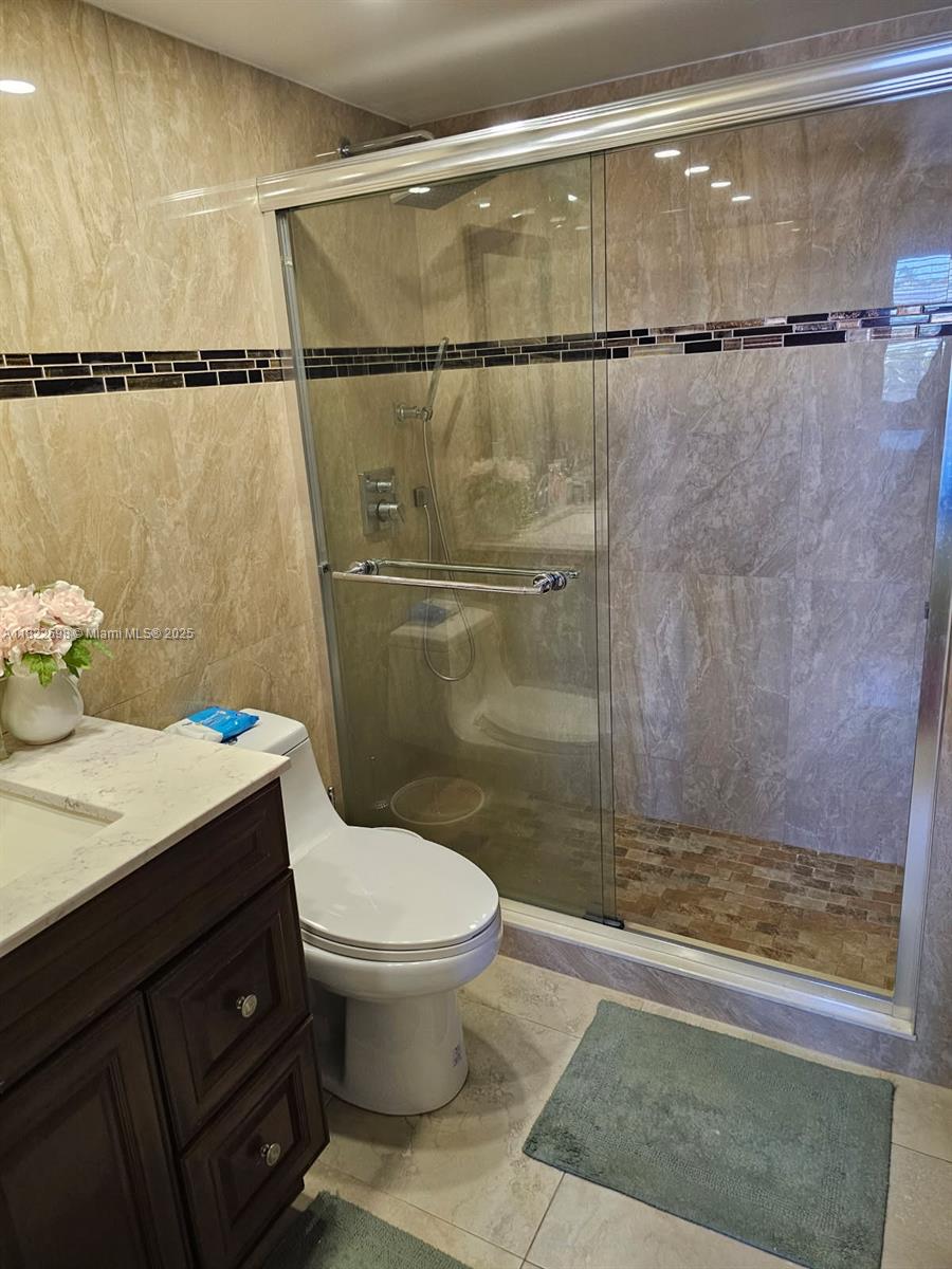 VENETIAN PARK III CONDO - Residential