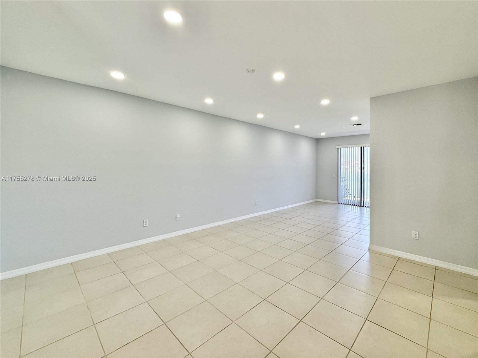 MADISON PLACE - Residential