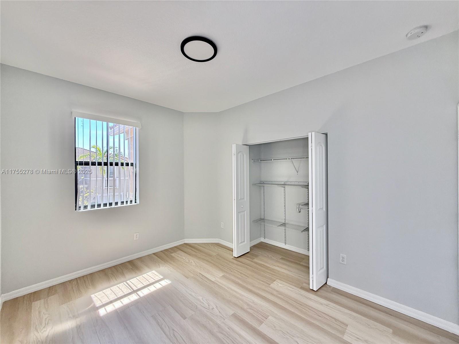 MADISON PLACE - Residential