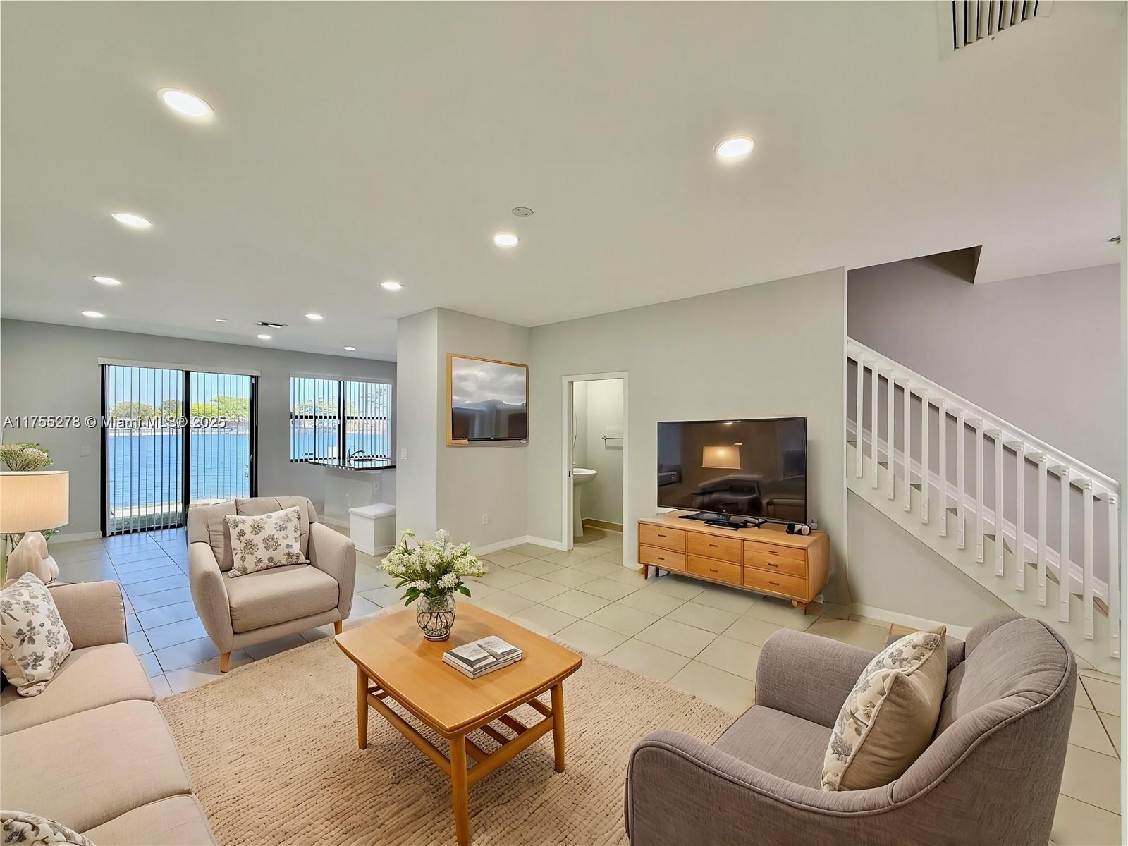 MADISON PLACE - Residential