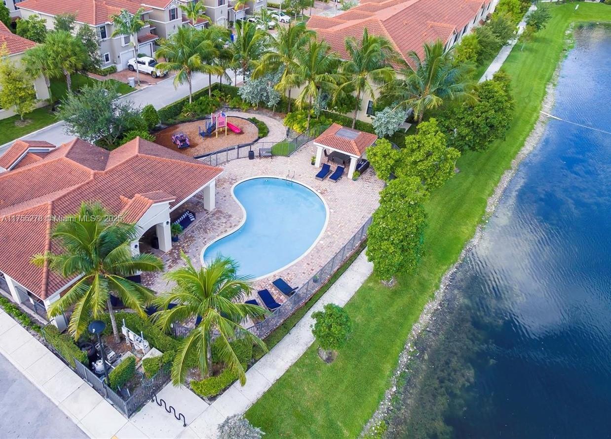 MADISON PLACE - Residential