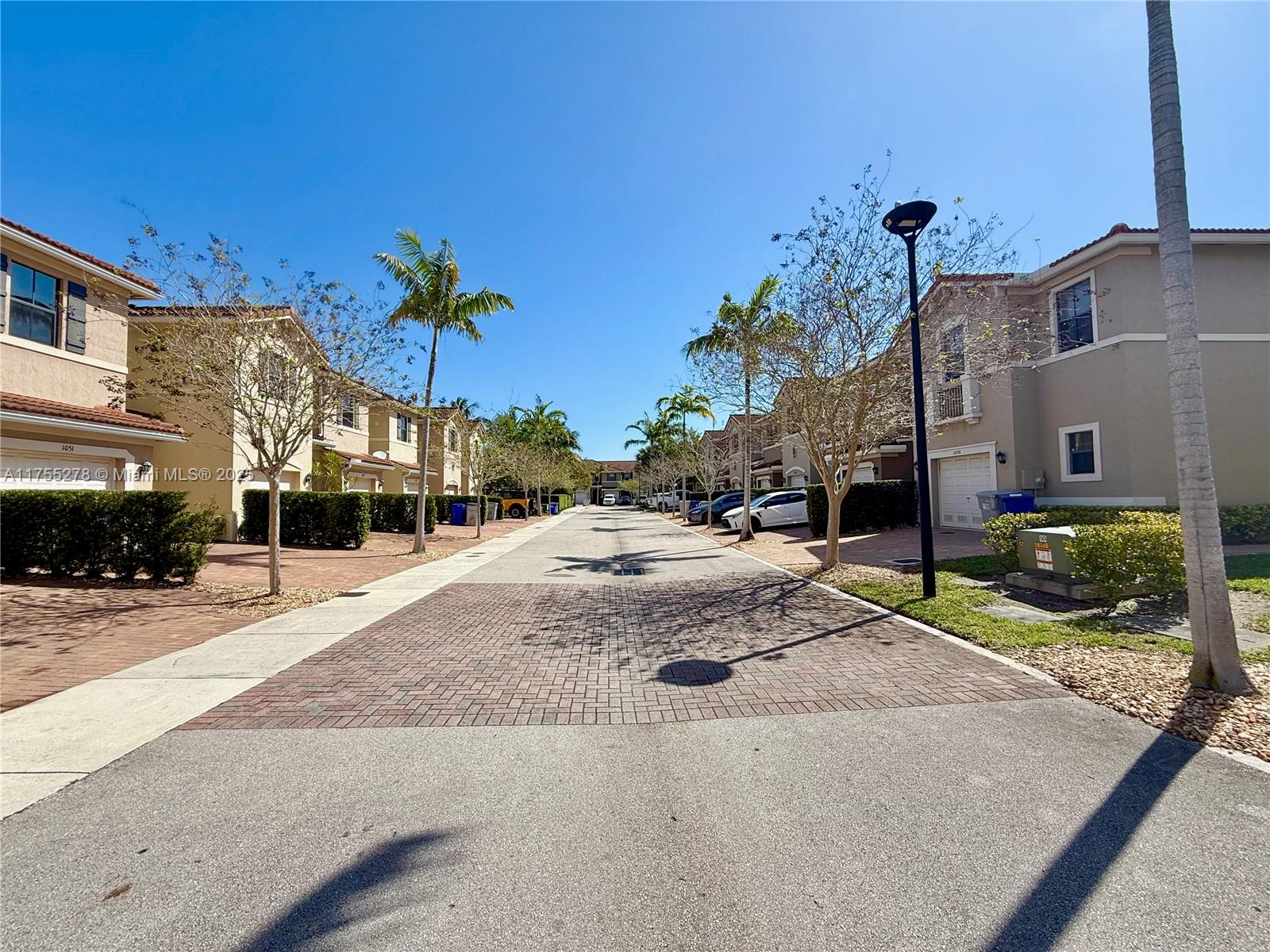 MADISON PLACE - Residential