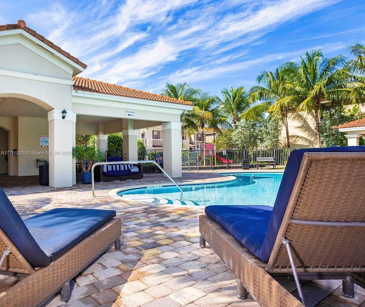 MADISON PLACE - Residential