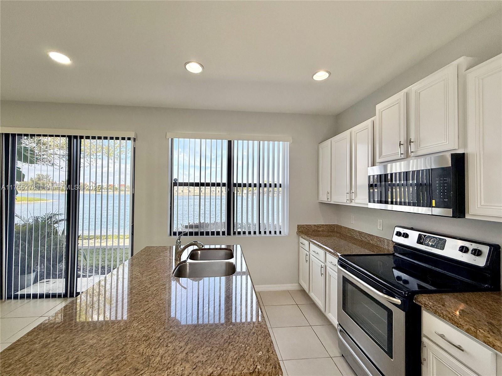 MADISON PLACE - Residential