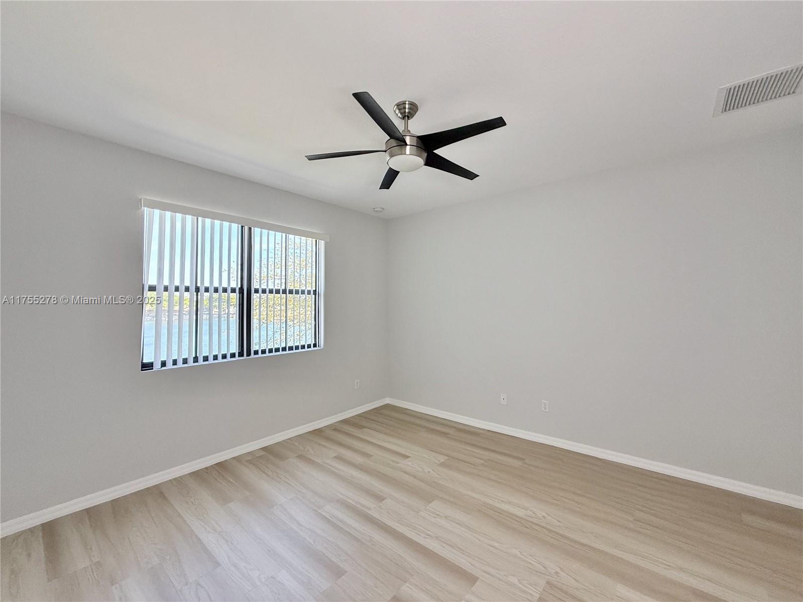 MADISON PLACE - Residential
