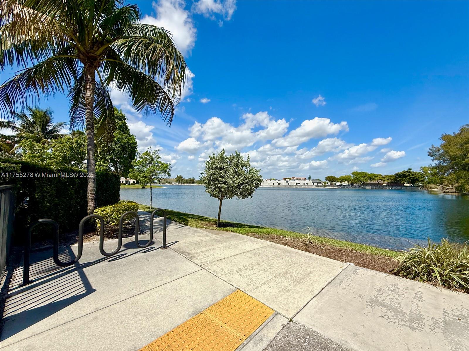 MADISON PLACE - Residential