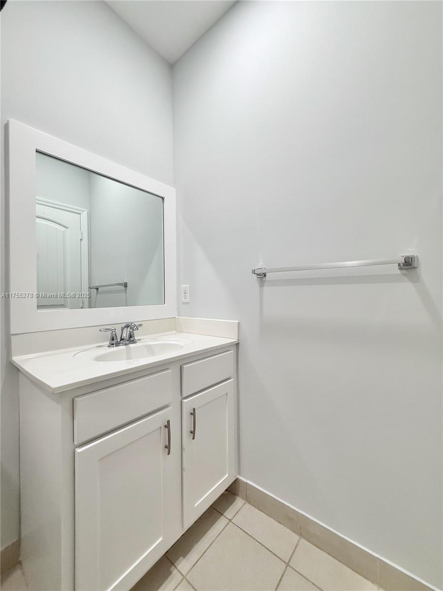 MADISON PLACE - Residential