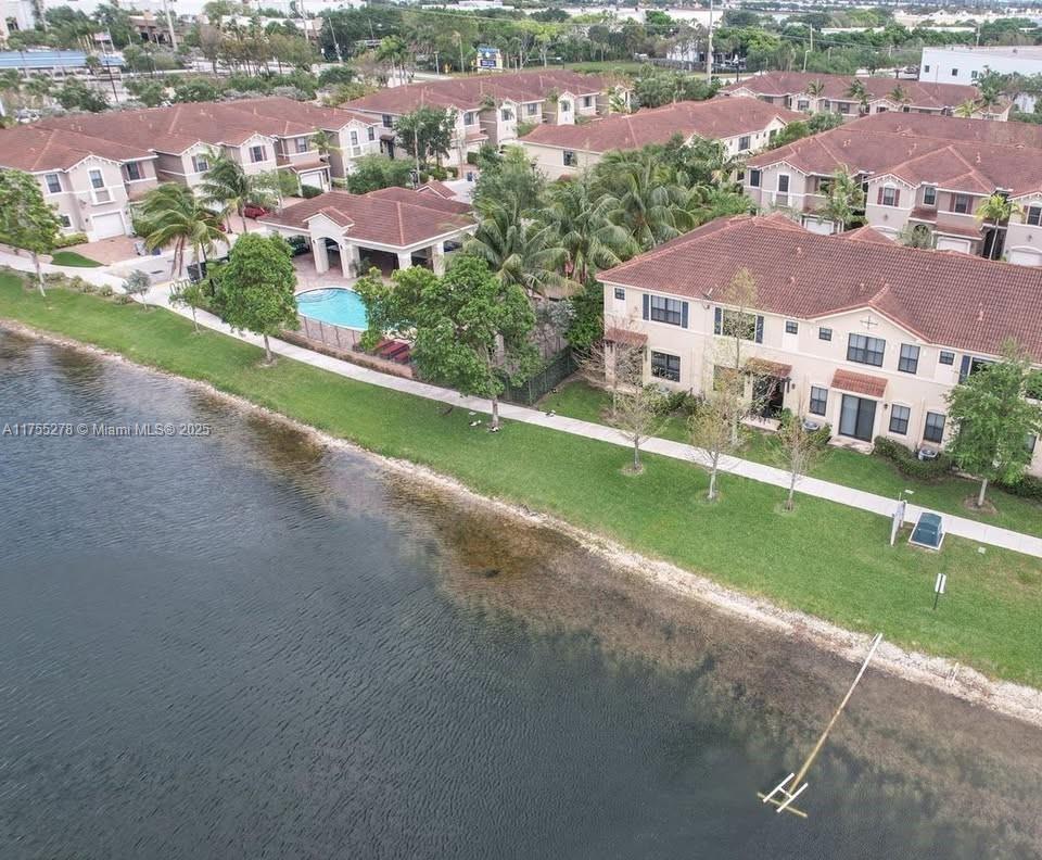 MADISON PLACE - Residential