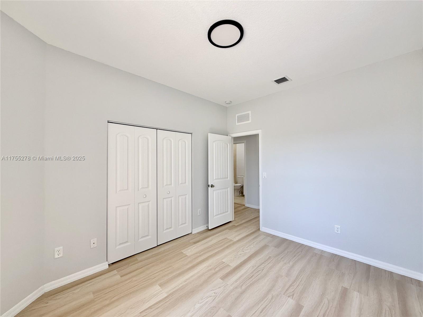 MADISON PLACE - Residential