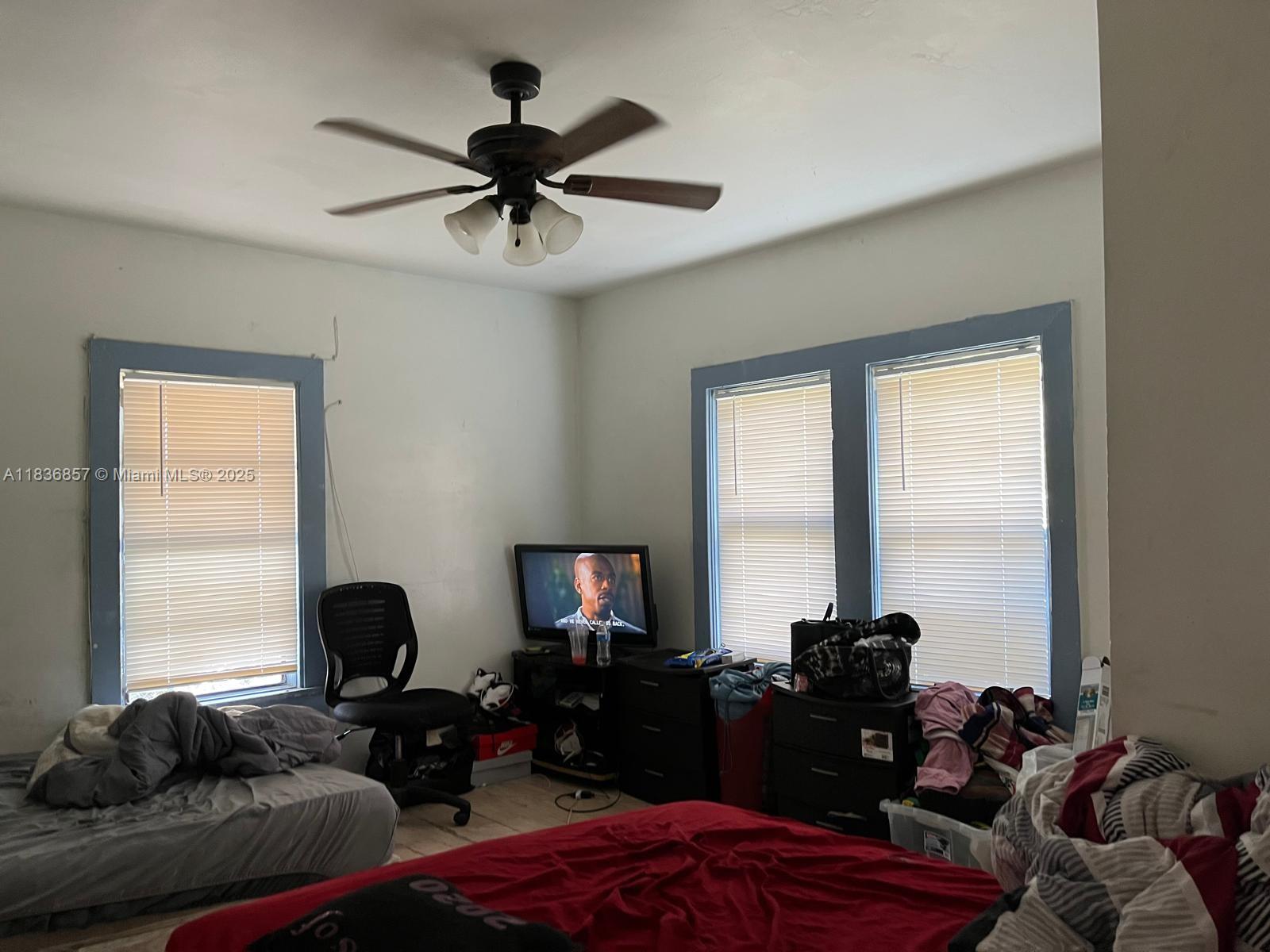 1012 18th St, West Palm Beach, FL, 33407/$317,000 1 1012 18th St