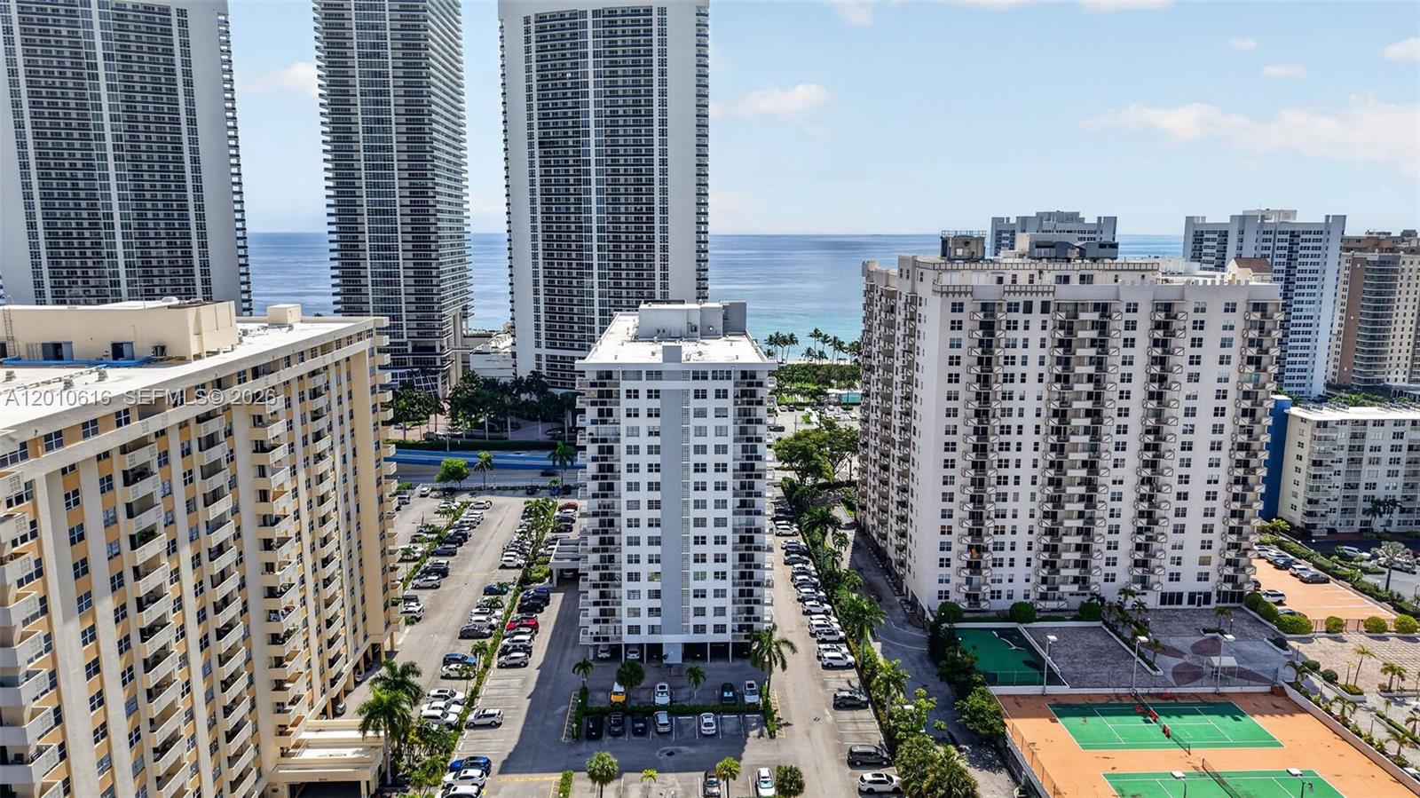 PLAZA TOWERS SOUTH CONDO - Residential